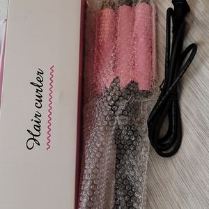 Triple barrel hair curler